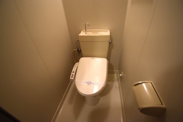 セレクト江坂のトイレ写真