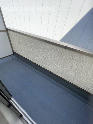 バルコニー　外からの目が気にならないバルコニーで洗濯物が干せます