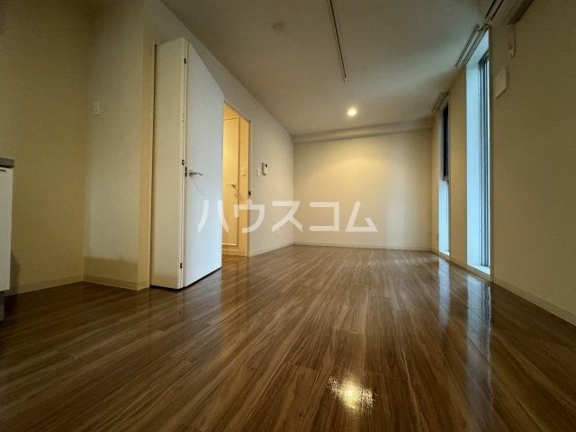 TAMONZの居間写真
