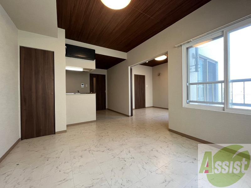 居室・リビング　広くてキレイなお部屋が広がっていて、充実した生活が送れそう。
