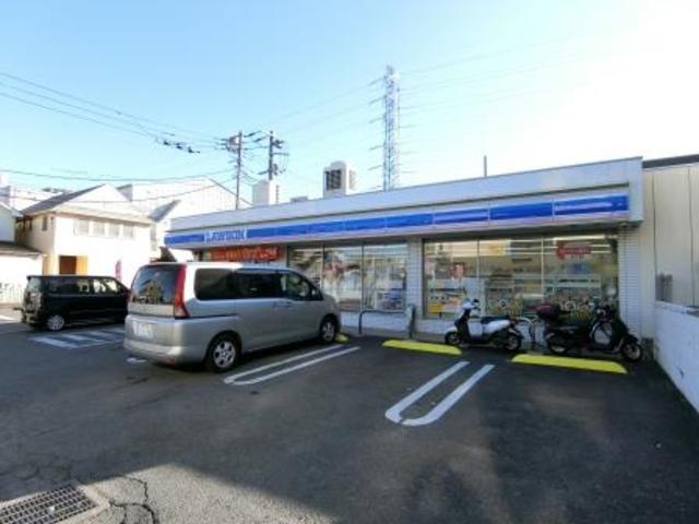 コンビニ　ローソン港北樽町店（コンビニ）まで647m