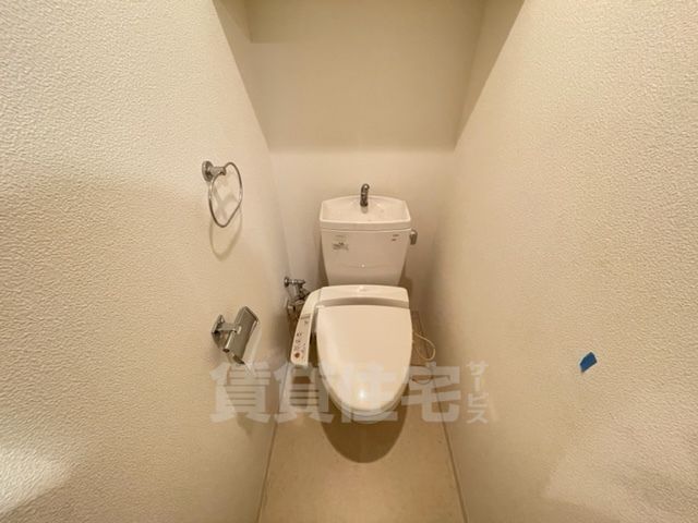 地下鉄堺筋線 堺筋本町駅 徒歩5分 15階建 築19年のトイレ写真
