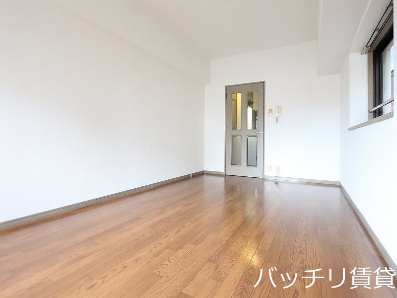 居室・リビング　写真は別号室イメージの為、現状を優先致します