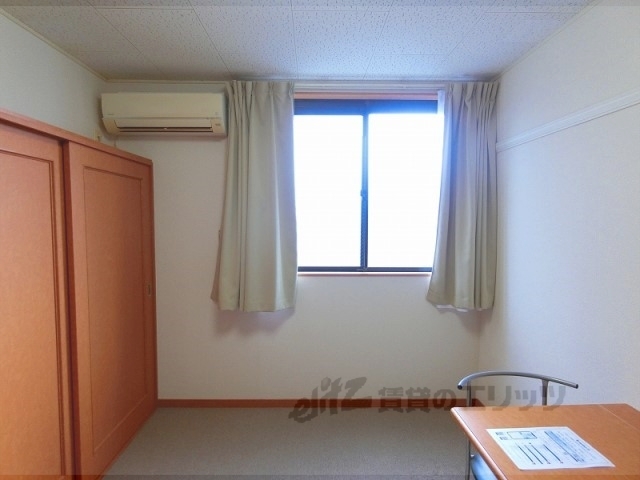レオパレスSOLEILの居間写真
