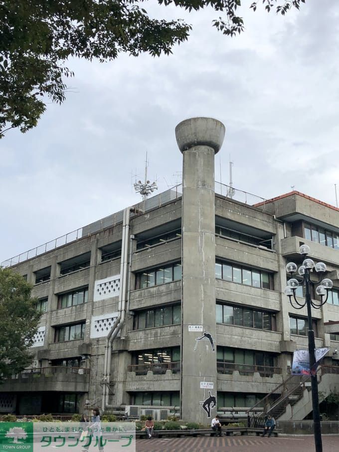 その他　世田谷区役所（504m）