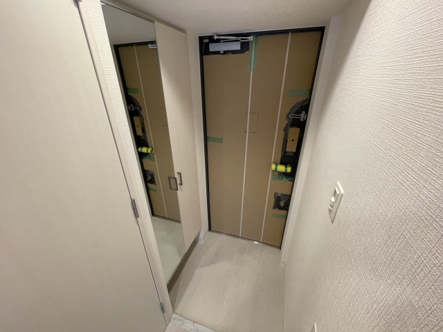 プロヴィスタ神戸三宮EASTの玄関写真