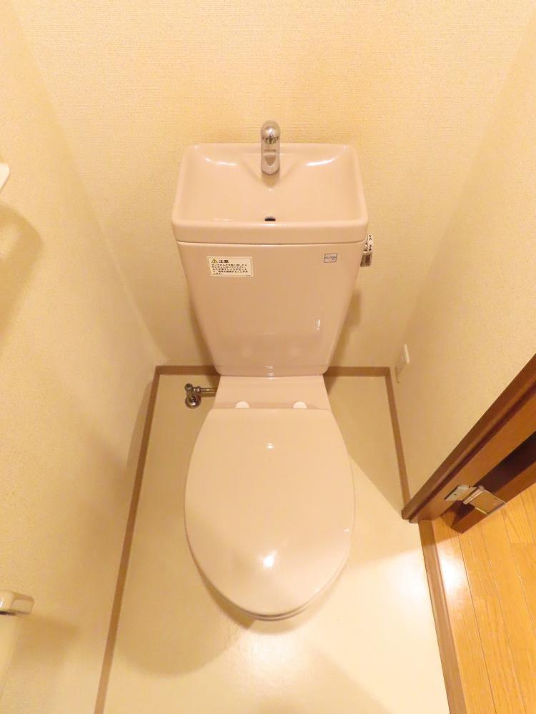 ＪＲ東海道本線 川崎駅 徒歩7分 8階建 築22年のトイレ写真