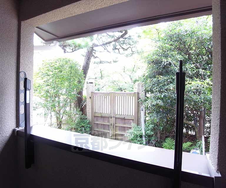 眺望　お庭が見えます。