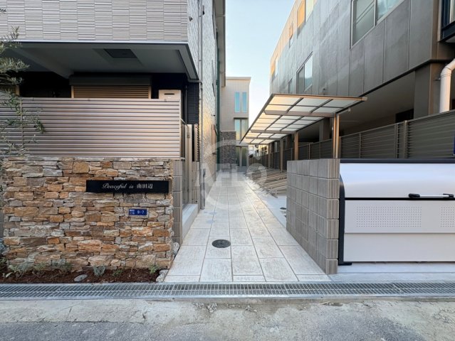 エントランス　Peaceful is 南田辺　エントランス