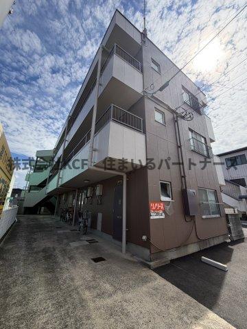 建物外観　落ち着いた雰囲気の外観です