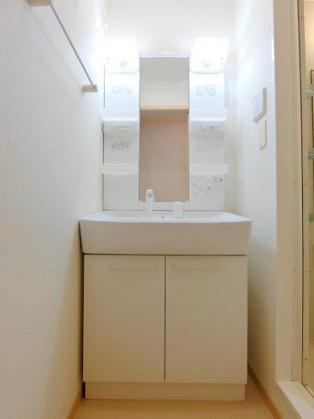 洗面設備　※写真は別のお部屋のイメージです。現状優先。