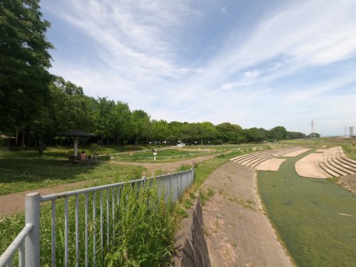 公園　庄内緑地（公園）まで1345m