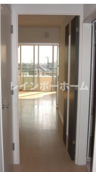 玄関　落ち着いた玄関です