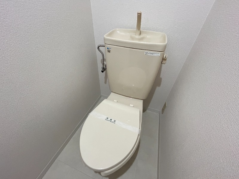 ＪＲ香椎線 和白駅 徒歩15分 4階建 築28年のトイレ写真