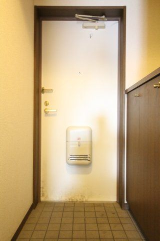 玄関　（別タイプ参考写真）レヂオンス巣鴨　豊島区 巣鴨５