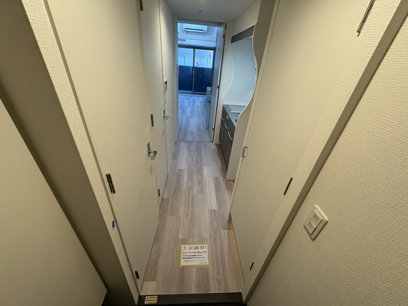 セレニテ東梅田アリエの玄関写真