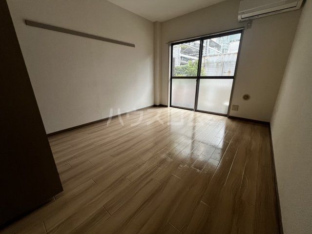 ジェイワンヒルズ西船の居間写真
