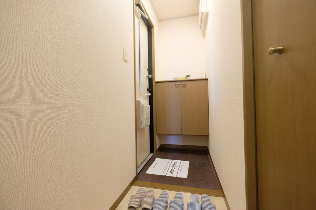 玄関　写真は別室です
