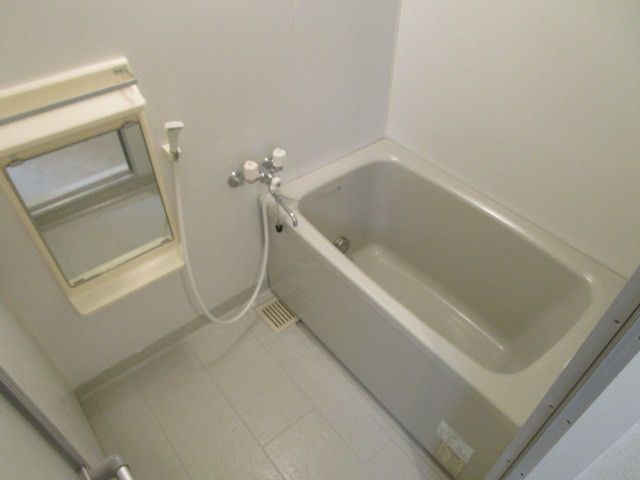 バス・シャワールーム　便利なお追い焚き機能付き