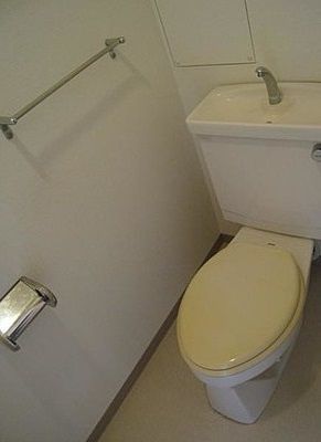 トイレ　別タイプ部屋　参考写真です