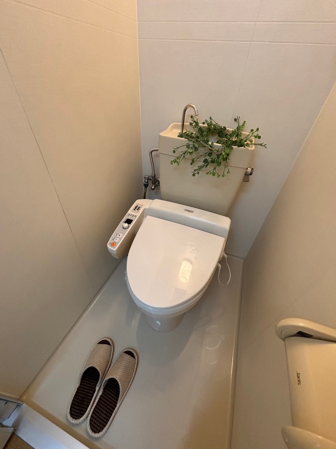 トイレ　※同タイプのお部屋です