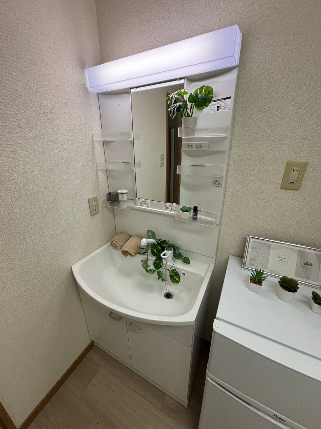 洗面設備　※同タイプのお部屋です
