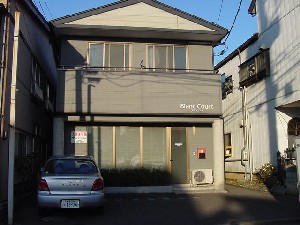 盛岡市八幡町のアパートの建物外観