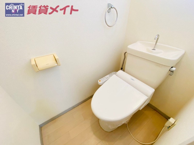 【桑名市西正和台のアパートのトイレ】