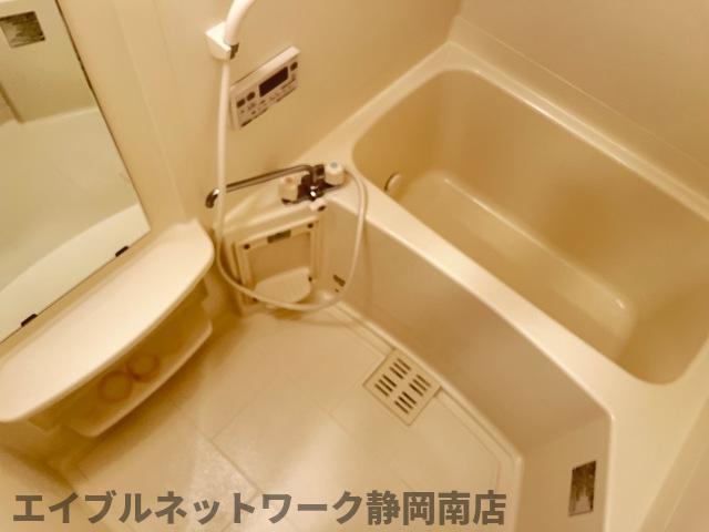 バス・シャワールーム　お風呂です