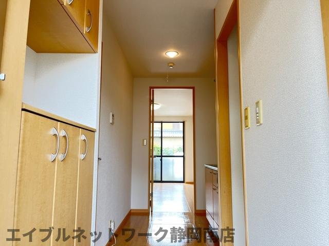 その他設備　内装は落ち着いています