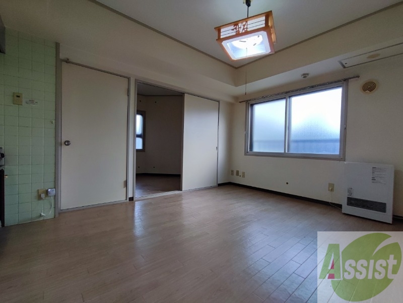 居室・リビング　広くてきれいなリビングです！快適に過ごせそうですね。