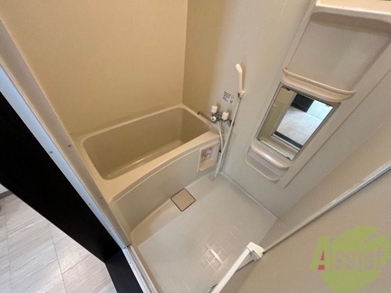 バス・シャワールーム　ユニットバスです。疲れを癒すのに欠かせませんね！