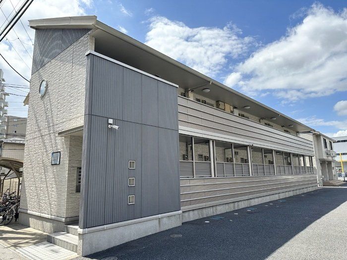 船橋市行田町のアパートの建物外観