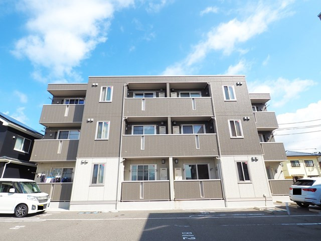 【グローリア コートの建物外観】