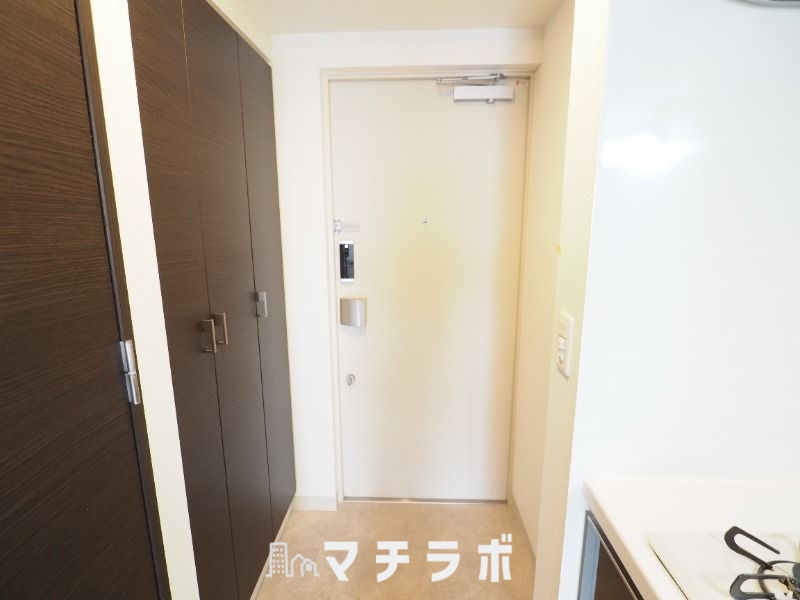 【名古屋市千種区今池のマンションの玄関】