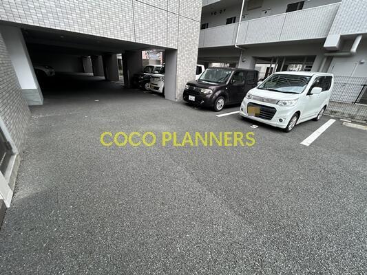 【熊本市中央区新町のマンションの駐車場】