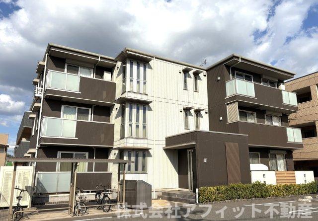 建物外観　ブレイン-ゾーンII・軽量鉄骨造