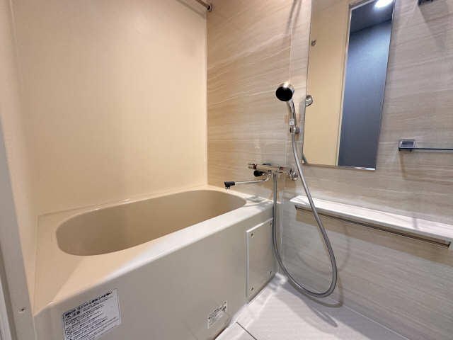 バス・シャワールーム　1103号室と同タイプ