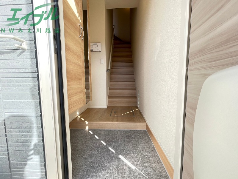 玄関　同一タイプの写真