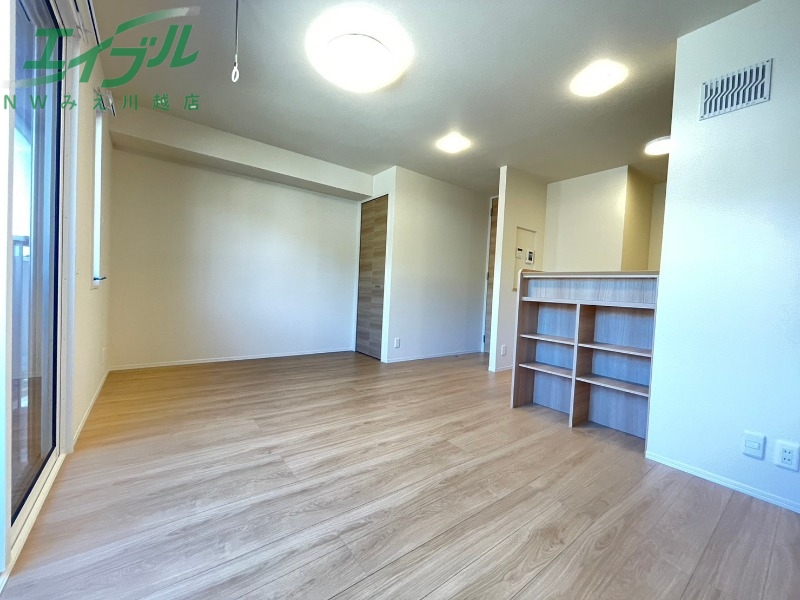 居室・リビング　同一タイプの写真