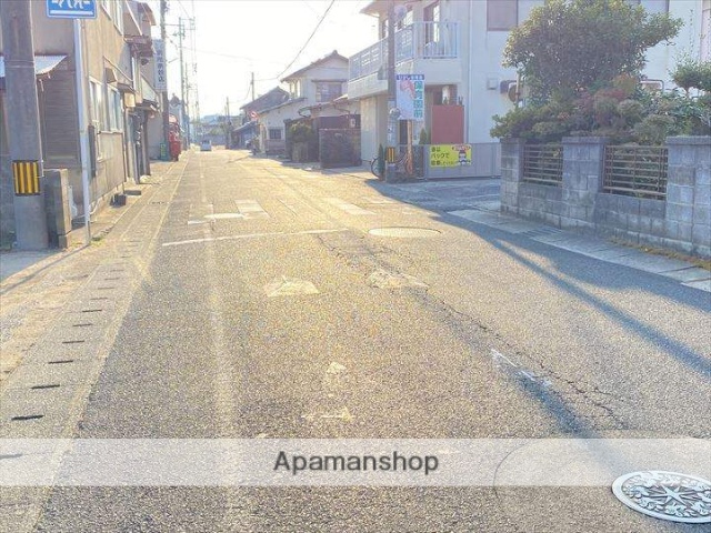 その他　前面道路（その他）まで0m