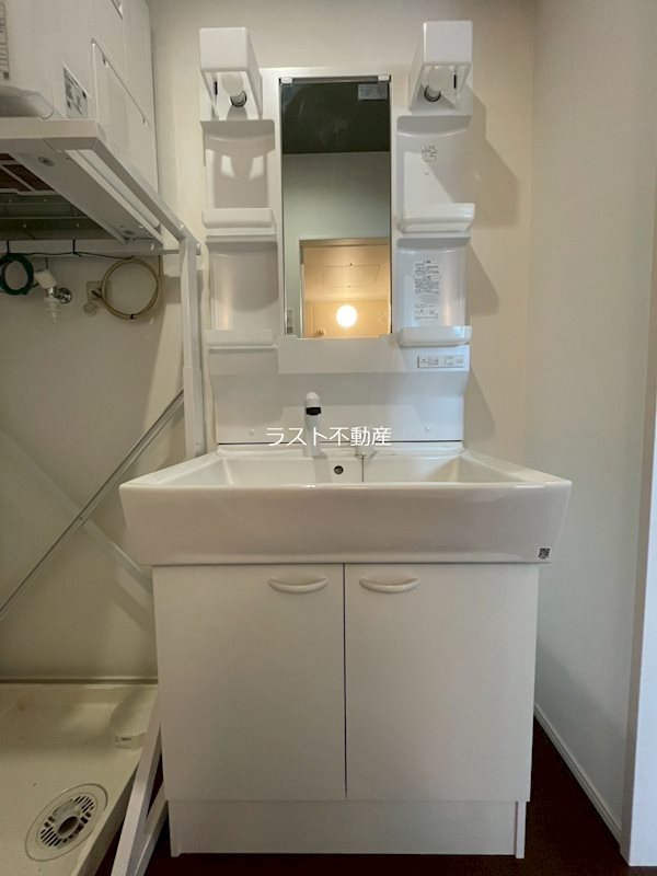 洗面設備　写真は同タイプのお部屋です。