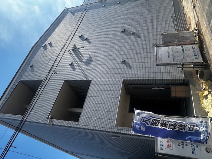 建物外観　建築中