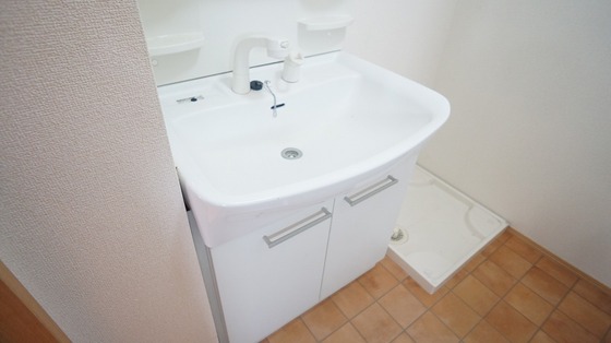 洗面設備　※別号室のお写真となります※現況優先