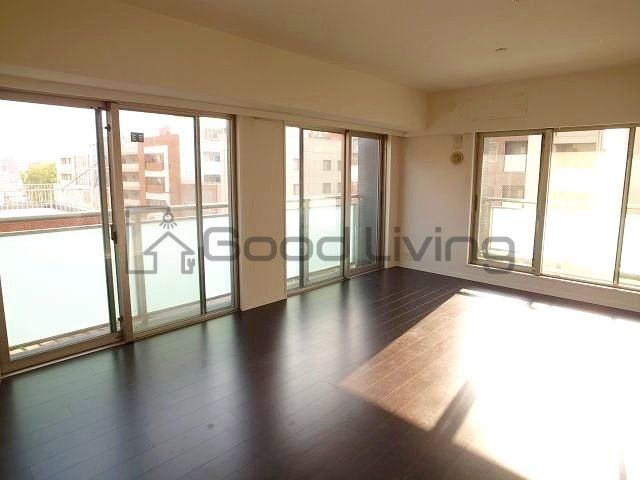 居室・リビング　ここで楽しい食事の時間