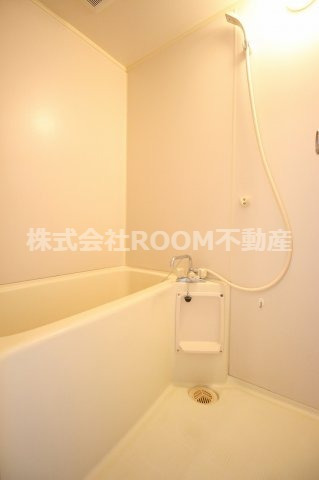 バス・シャワールーム　ゆったり過ごせるお風呂です