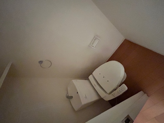 トイレ　別室の画像を参考にしています