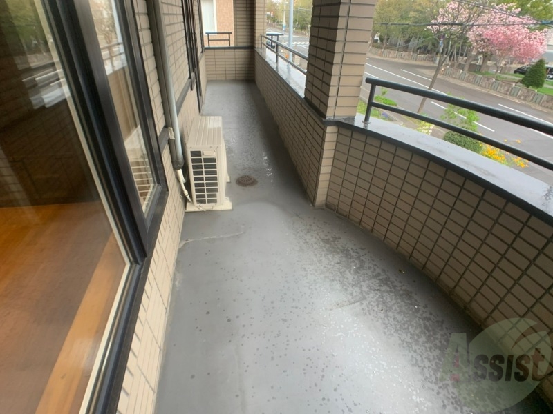 バルコニー　バルコニーが付いていますので一息ついてみてはいかがですか。