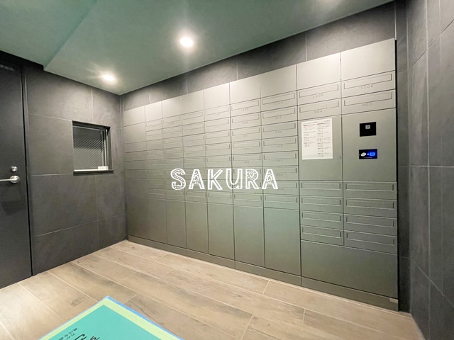 その他共有部分　外出の多い方でも安心の宅配ボックス付き♪