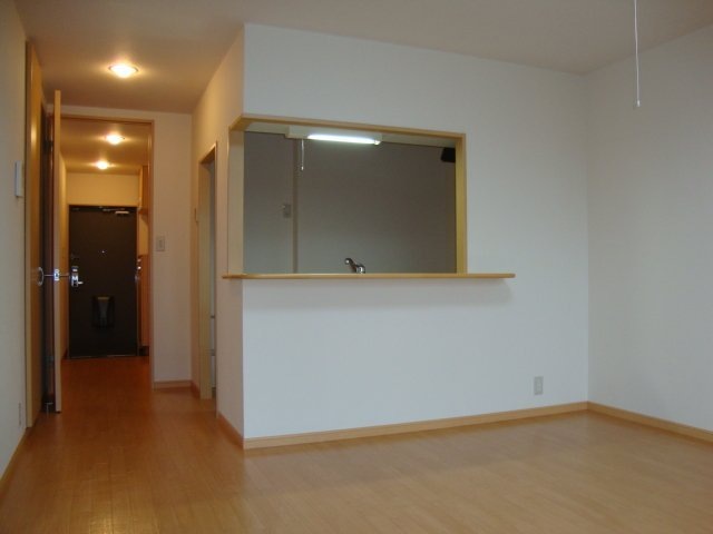 居室・リビング　明るいリビングです☆